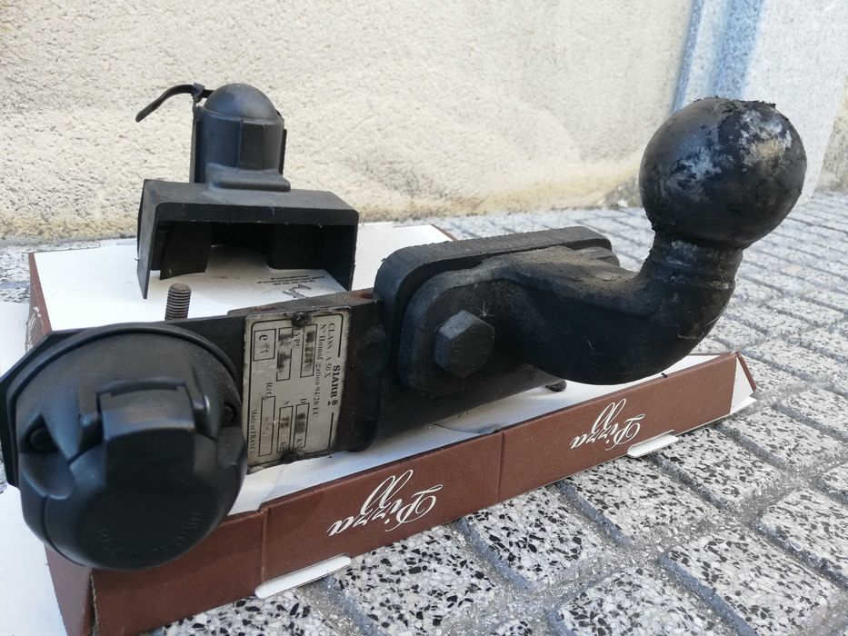 Engate com bola para reboque