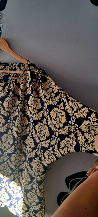 Wzorzysta sukienka mini M