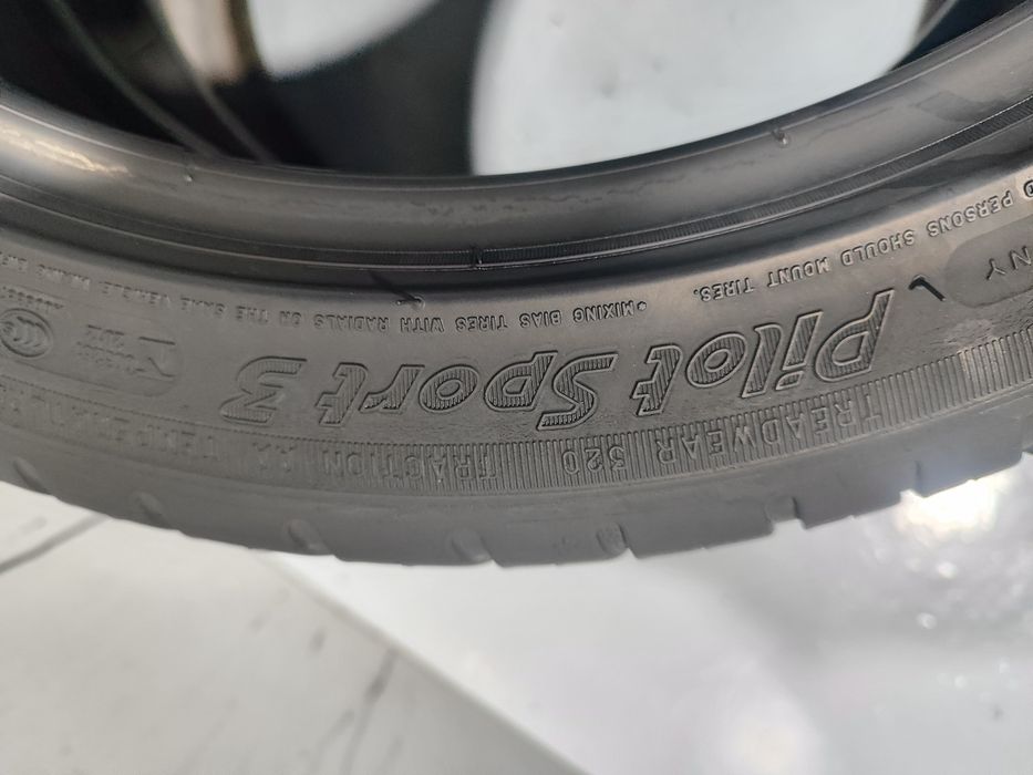 2 pneus semi novos 205-45R17 Michelin - Oferta dos portes