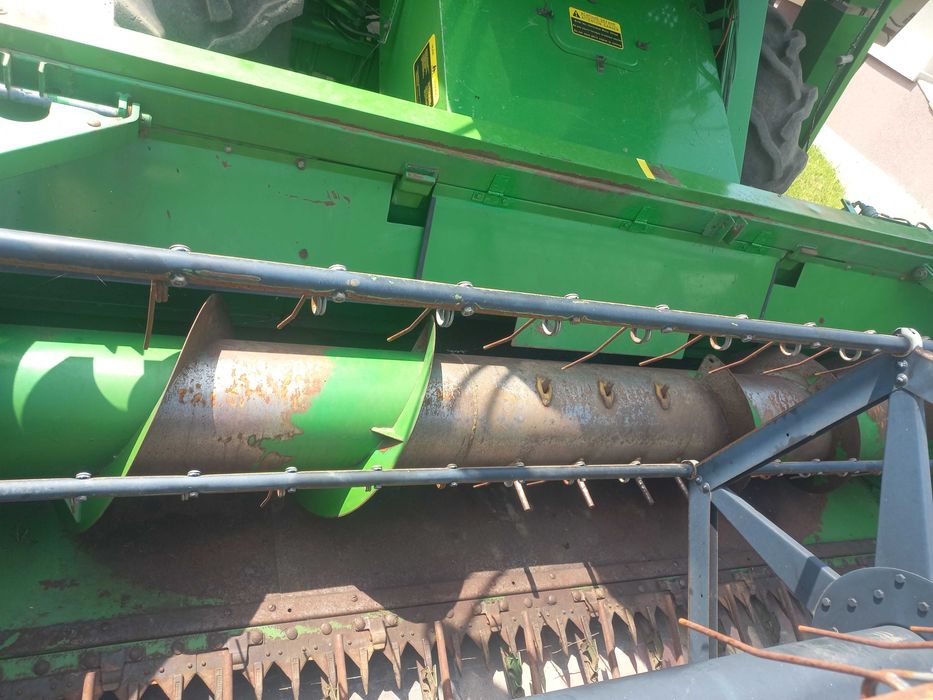 Комбайн John deere 1052
