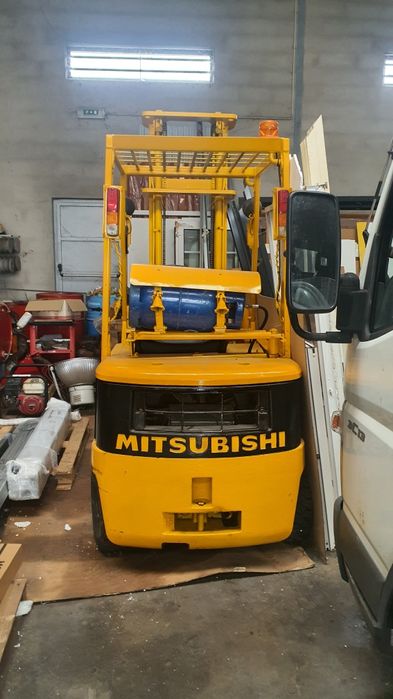 Empilhadora Mitsubishi