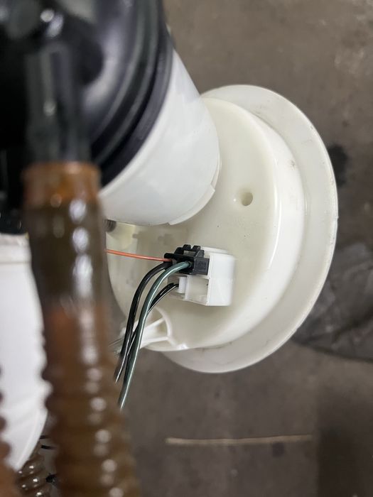 Паливний насос bmw f30 ф30 бмв топливный насос