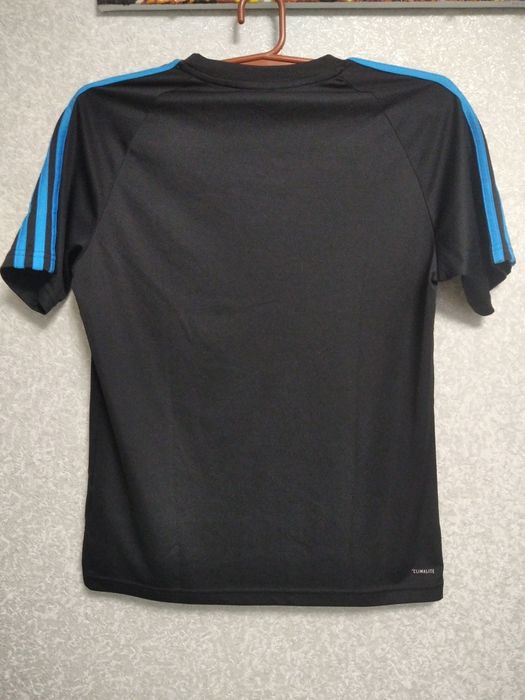 Фудболка  адідас розмір L