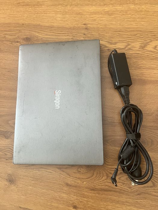 Vendo portátil Siragon para peças.