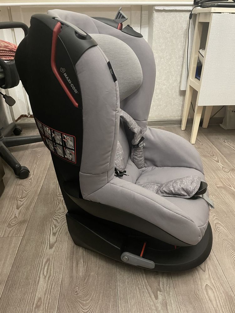 Maxi Cosi Tobi nomad Grey 3 000 .