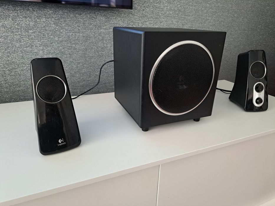 Sistema de Som LOGITECH Z523