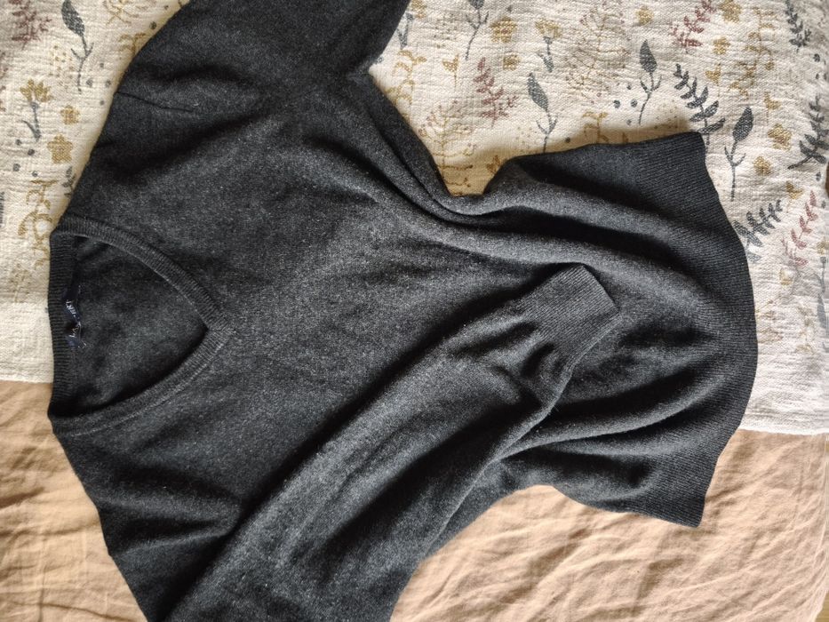 Klasyczny sweter serek marki Lambert męski wełniany