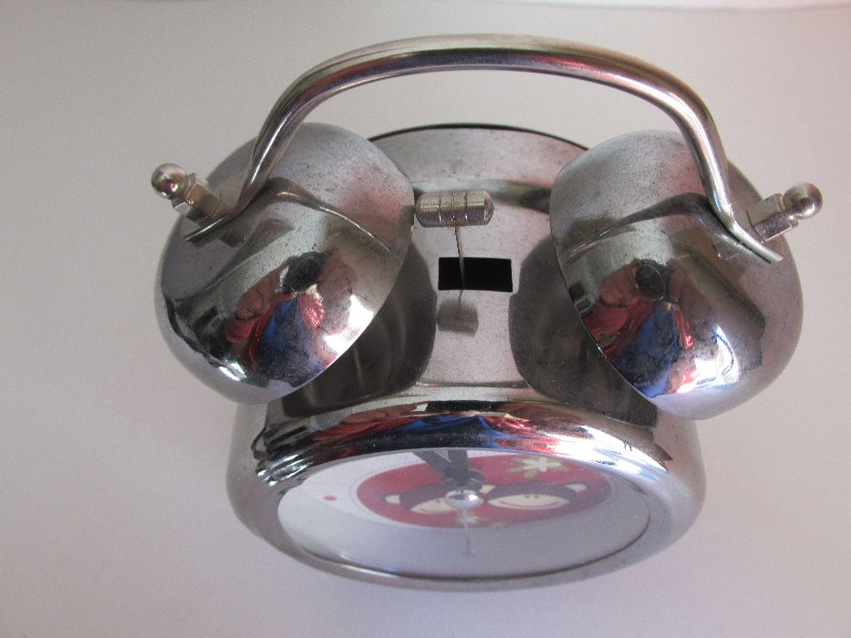 Relógio clássico de mesa, a pilhas