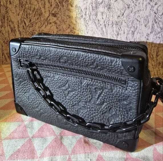 Продам оригінальну сумочку Louis Vuitton