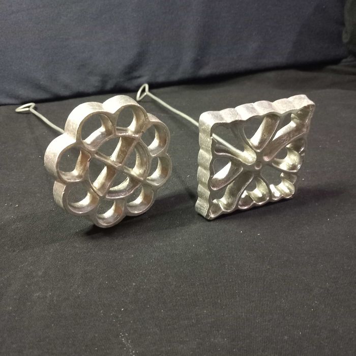 Moldes de metal para bolos