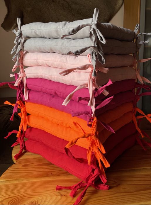 Подушки на крісла, табурет, подушка зі завʼязками в кухню, гостинну