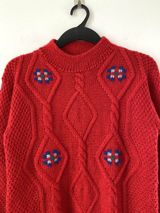 Wełniany czerwony sweter hafty kwiaty handmade vintage wool