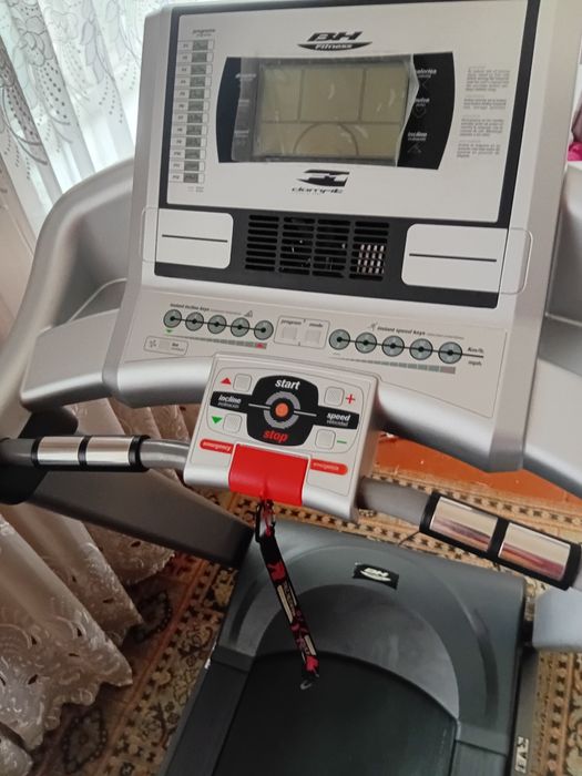 Продам беговую дорожу.