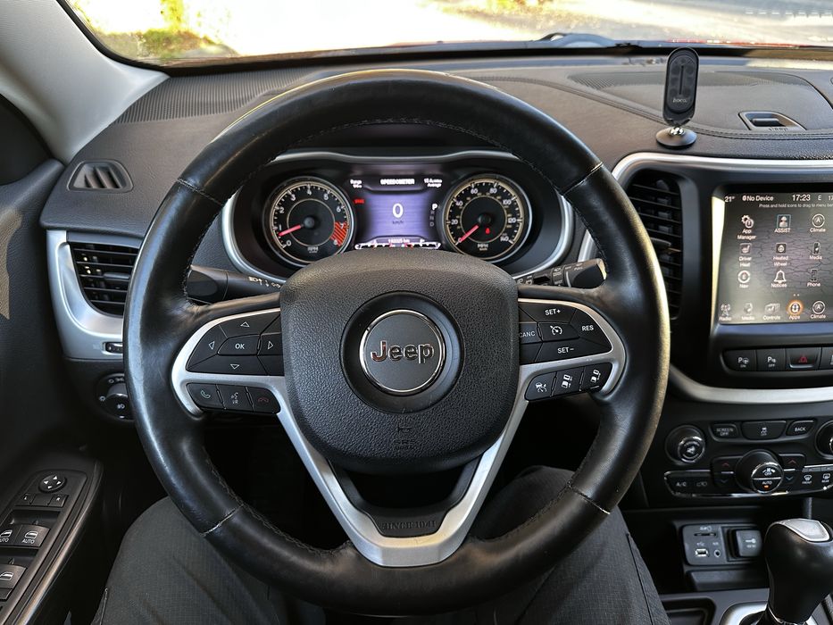 Jeep Cherokee 3,2