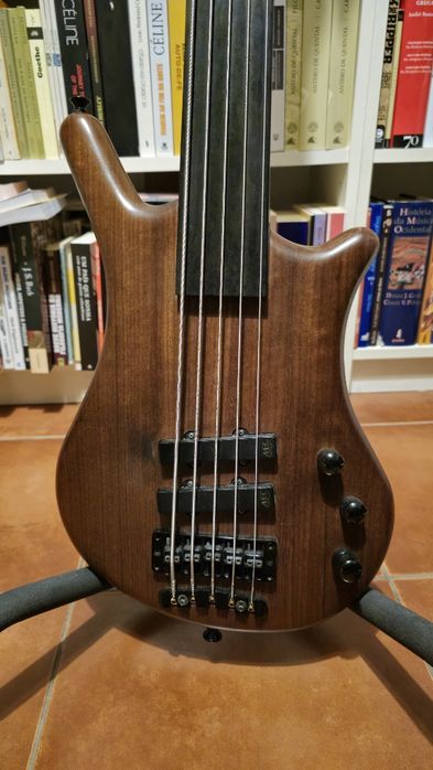 Warwick Thumb Bo Fretless