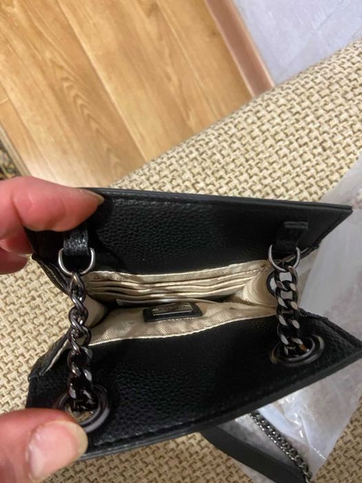 Жіноча сумочка GUESS