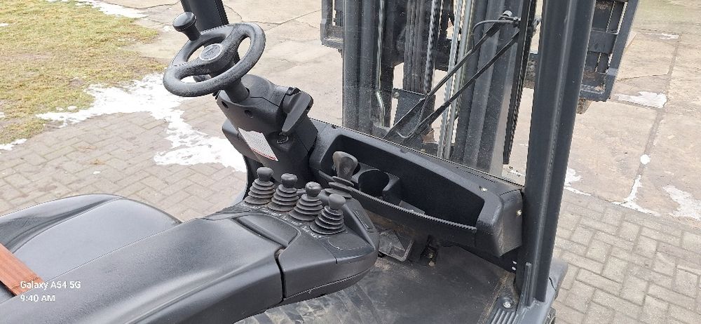 Linde H25 z 2016r Triplex przesuw wolny skok wózek widłowy widlak