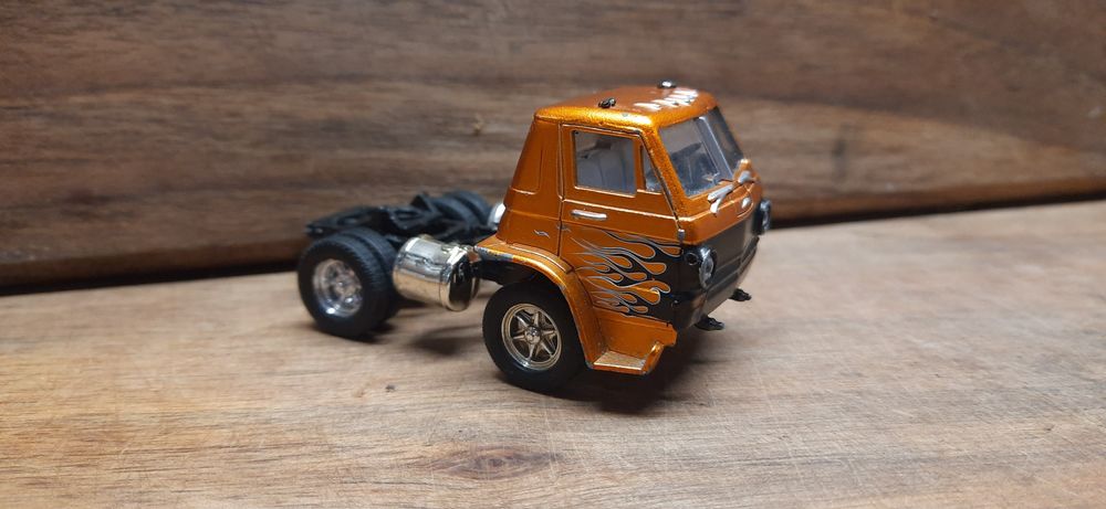 Коллекционная модель грузовика Dodge L600 COE (M2 Machines)