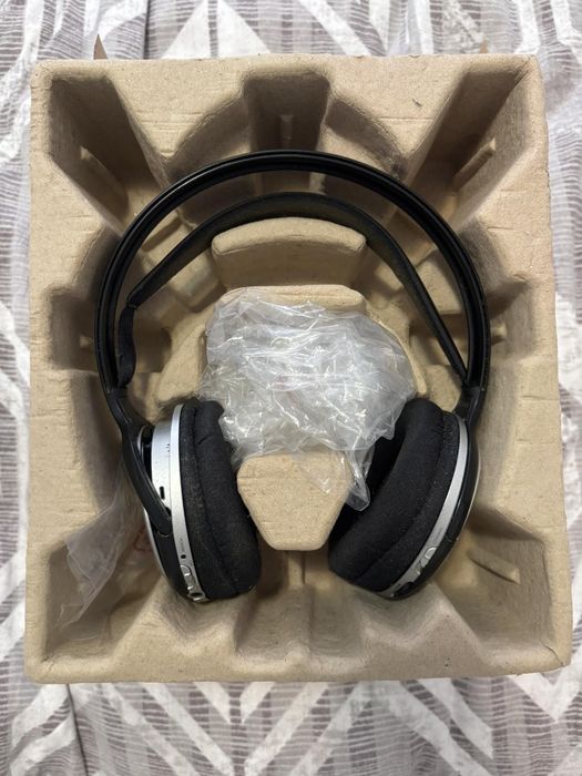 Безпровідні навушники