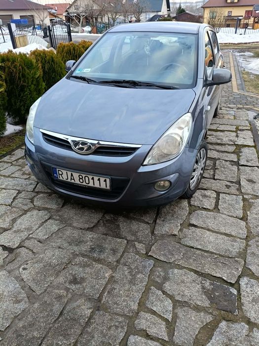 Hyundai  i20 1.4 2011