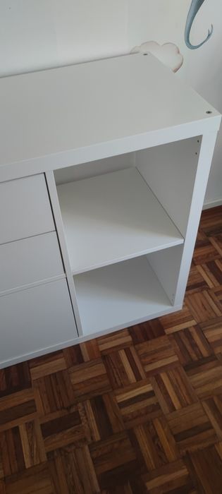 Kallax com 2 gavetas e Porta