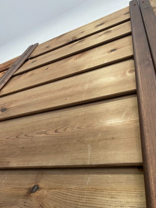 Fachada de Casquinha Vermelha Tratada Em Escala