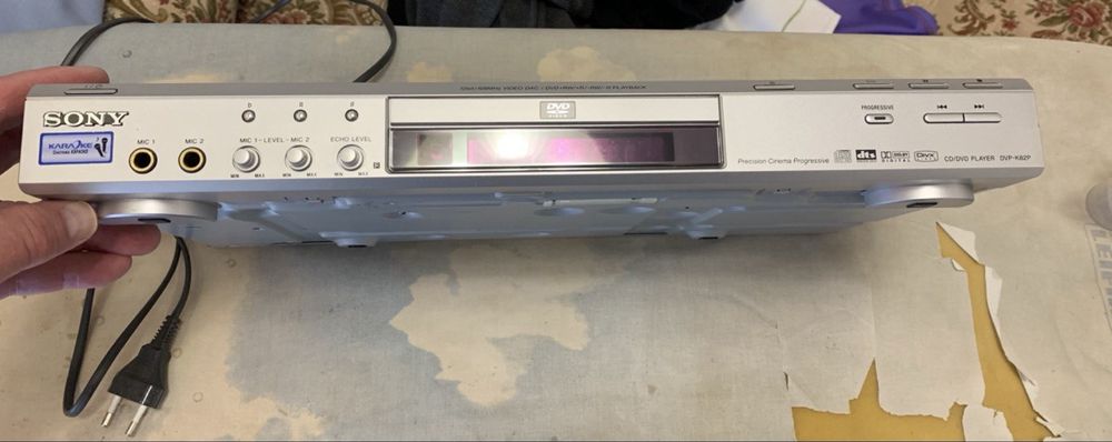 Sony DVD плеер DVP-K82P караоке 2 микрофона