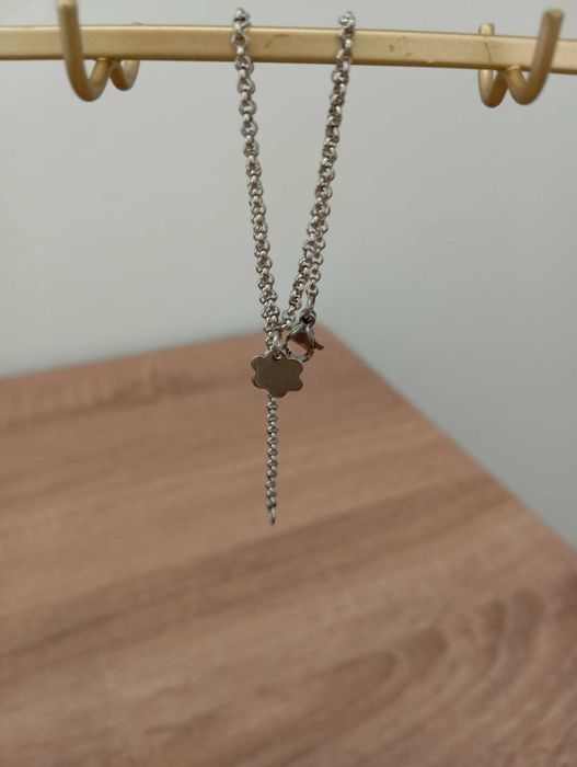 Pulseira em Aço Prateada com Flor