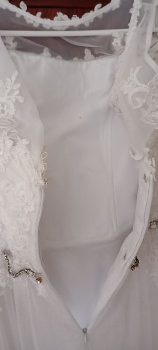 Suknia ślubna, welon i halka z kołem