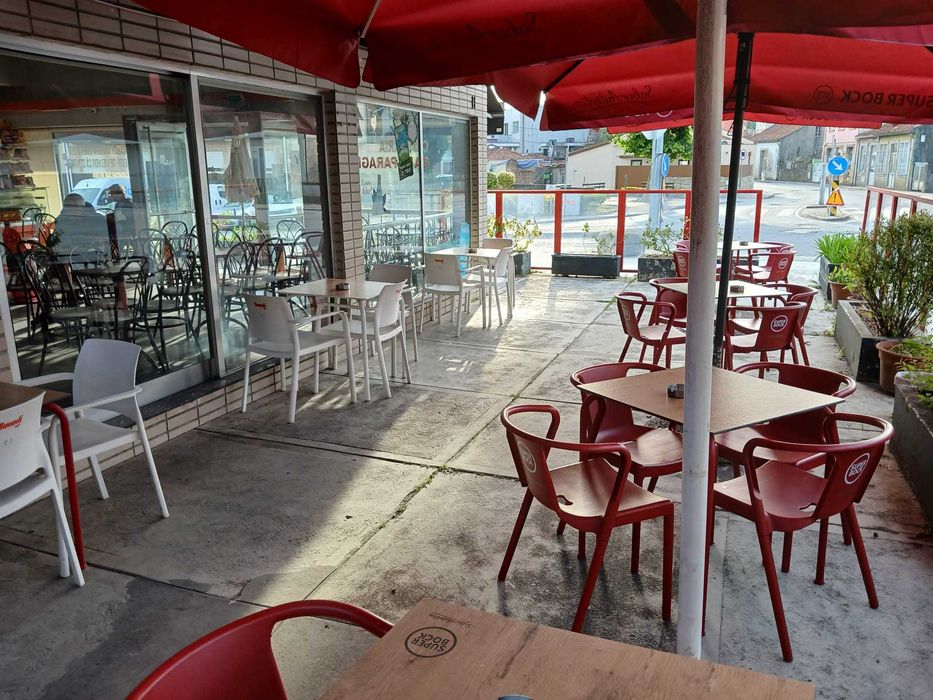 Café com esplanada, Ermesinde