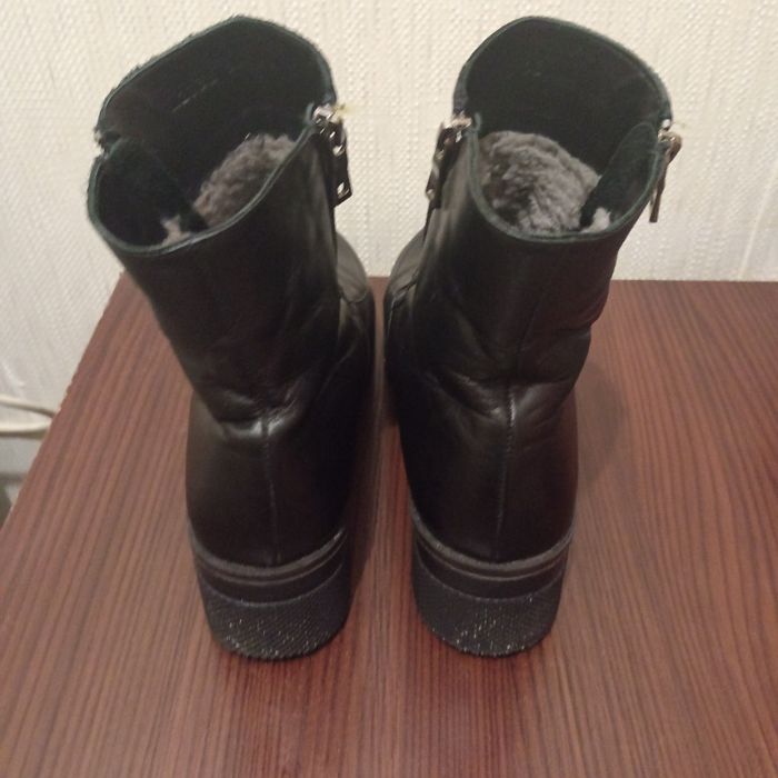 Ботинки женские зимние кожа в идеальном состоянии