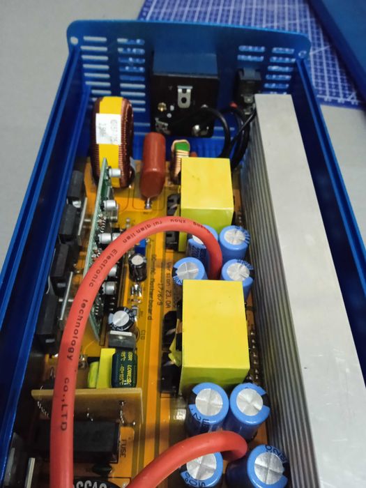 Продаж, сервіс  інверторів, УПС зарядних, НВЧ - печей та ін.