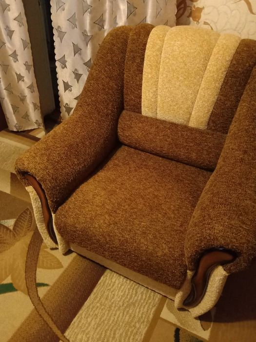 Продам два розкладних крісла