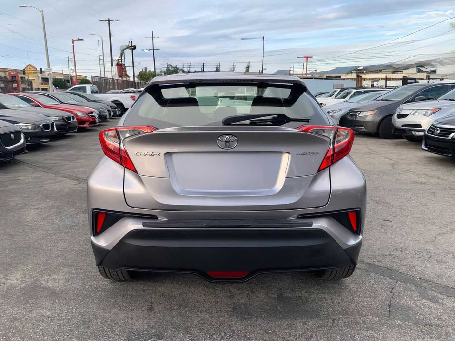 Toyota C-HR Limited      2019