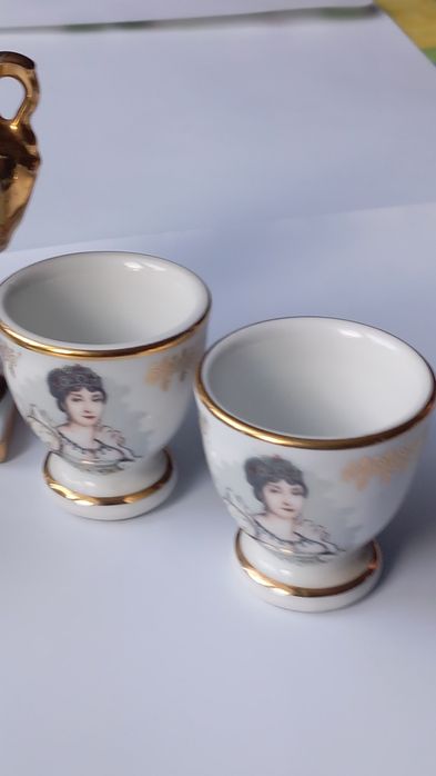 Zestaw francuskich porcelanowych bibelotów