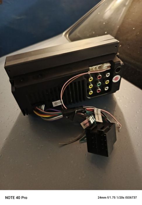 Продам магнітолу