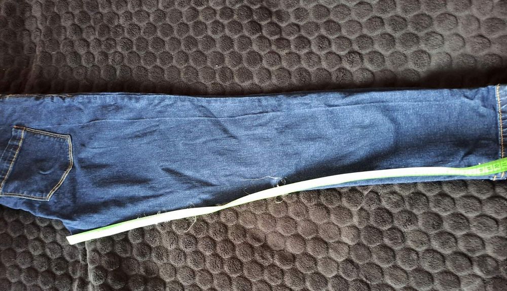 Продам жіночі джинси