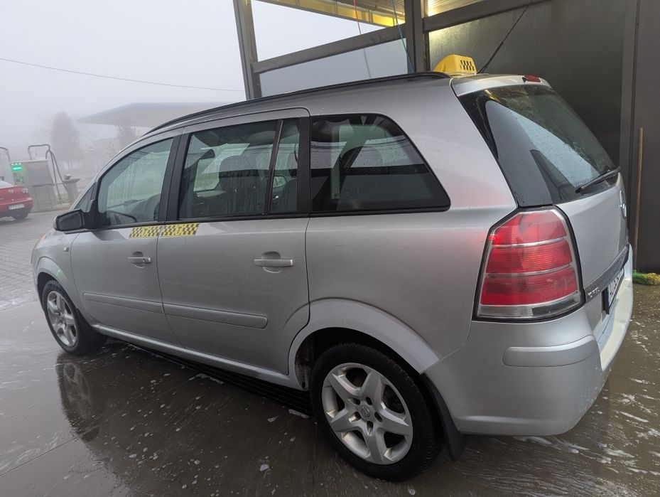 Таксі /регулярні  перевезення