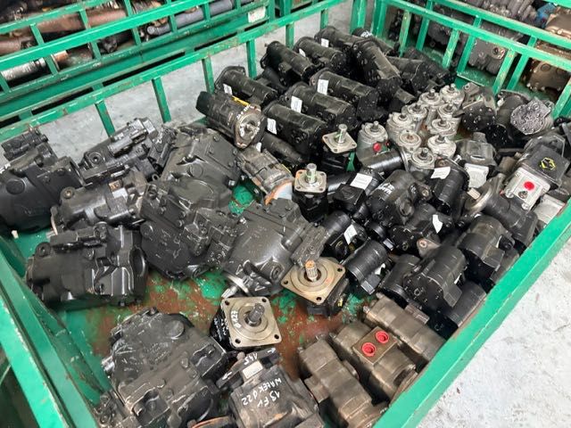 POMPY HYDRAULICZNE przesiewacz kruszarka wiertnica nowe i używane