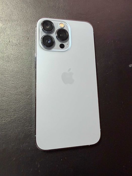 iPhone 13 pro górski błękit
