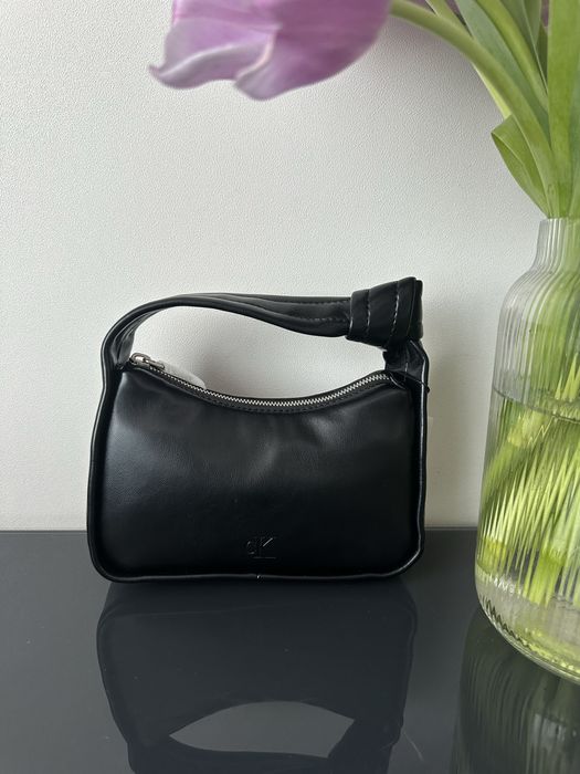 Сумка calvin klein, чорна сумка calvin klein, knotted mini shoulder