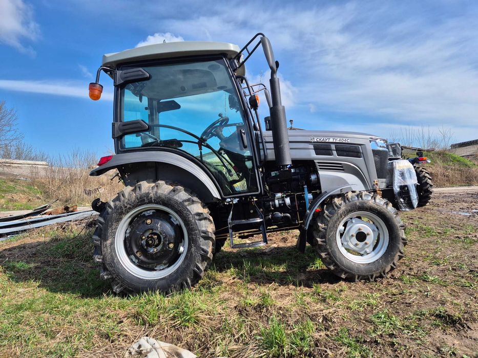 Трактор Скаут ТУ 404С 2024 года с ровным полом Доставка без предоплаты