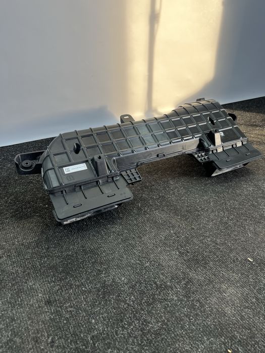 Воздухоприемник воздуховод на Jeep Grand Cherokee WL 2021-2025