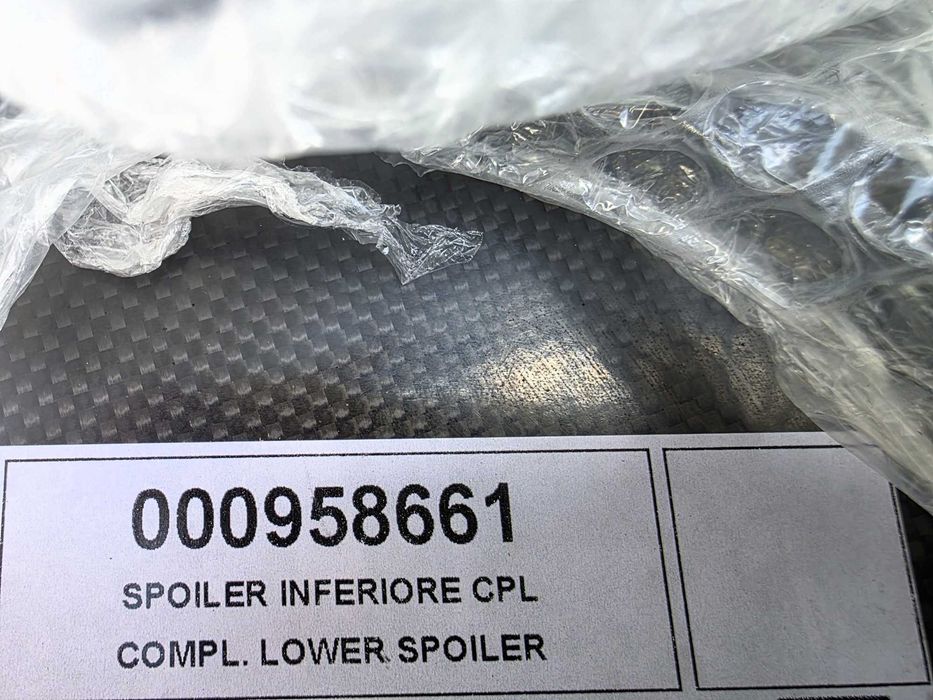 Ferrari 488 Challenge Evo - spoiler splitter zderzak przód CARBON