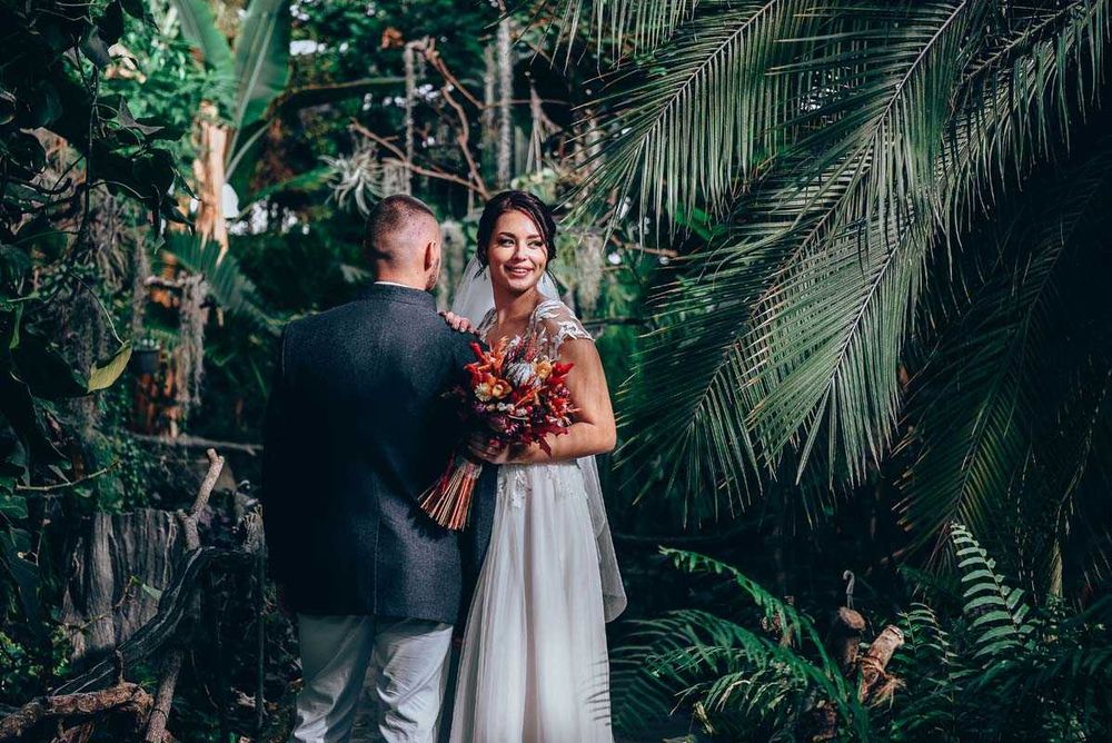 Фотограф, видеооператор на свадьбу.Фото/Відео на весілля Вишневе