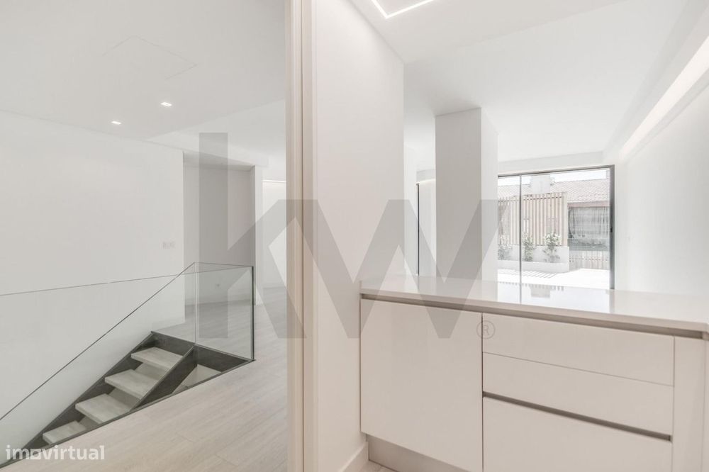 T1 Duplex para Arrendamento em Lisboa | Terraço, Jardim e Estacionamen