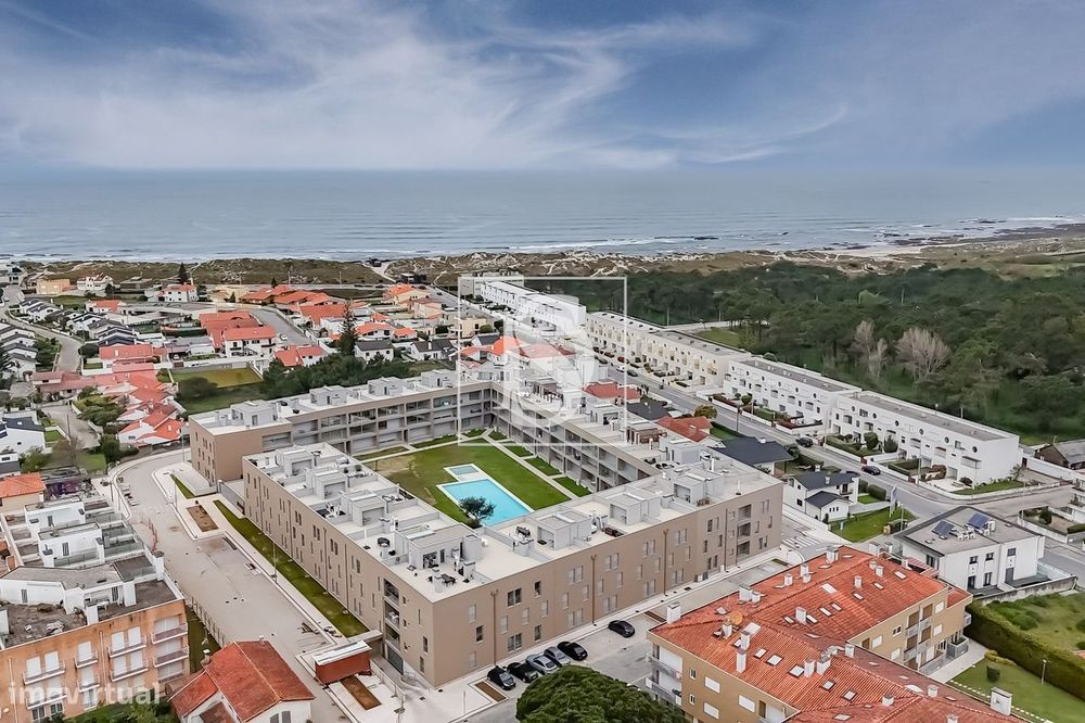 T3 como Novo com Terraço e Vista Mar