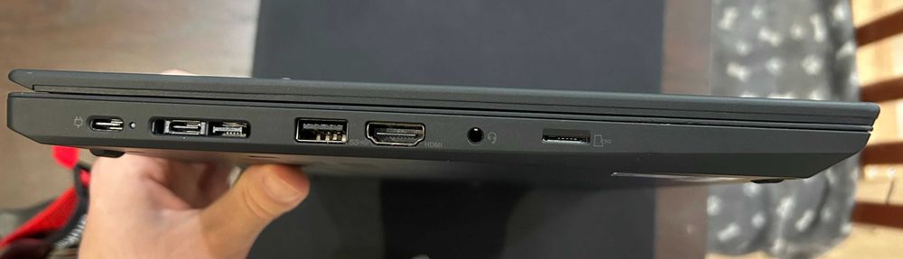 Sprzedam laptop Lenovo ThinkPad T14 + Stacja dokująca - jak nowy