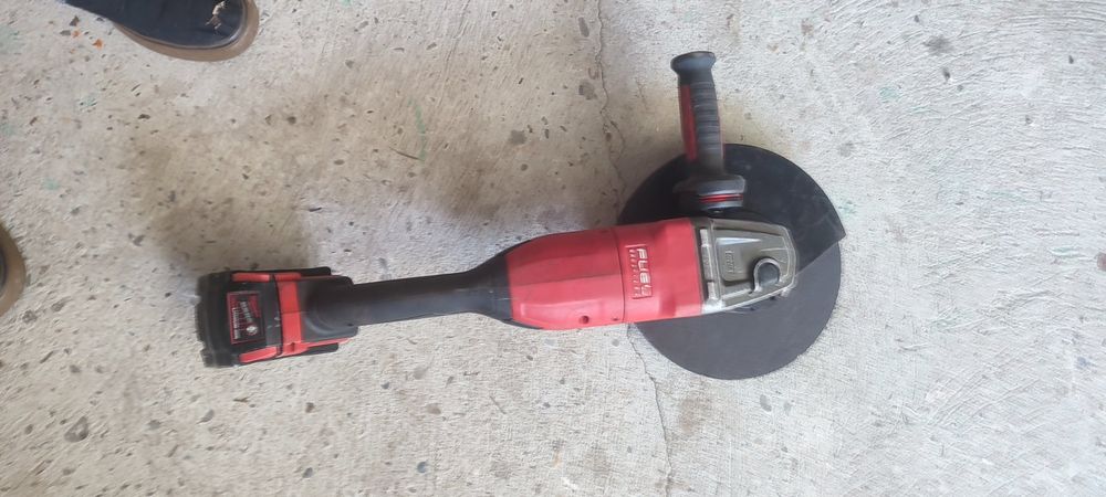 Milwaukee szlifierka kątowa 230 duza