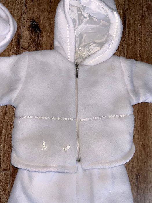 Komplet Kurteczka spodenki białe czapeczka 74 80